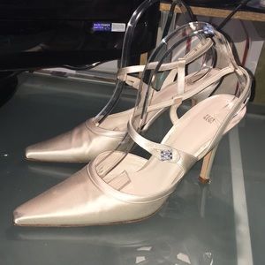 Off White Silk/Satin Pumps